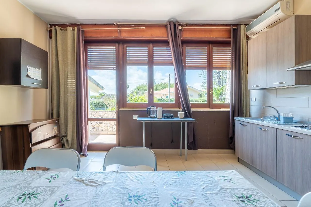 Bes Beach - Villa Con Piscina Fontane Bianche