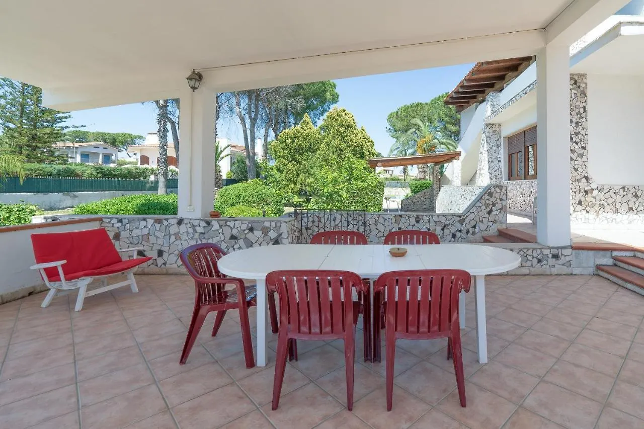 Bes Beach - Villa Con Piscina Fontane Bianche 0*,  Itálie